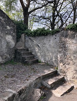 Accès de la Tour Carrée