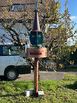 Un des épouvantails sur la route des cigognes