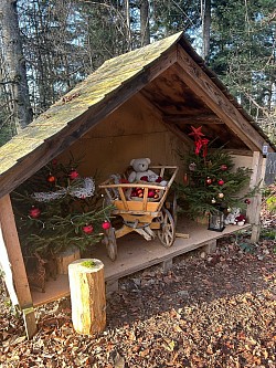 Une autre cabane au sommet de la pente