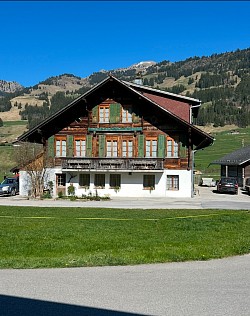 Un des nombreux chalets qui bordent le parcours